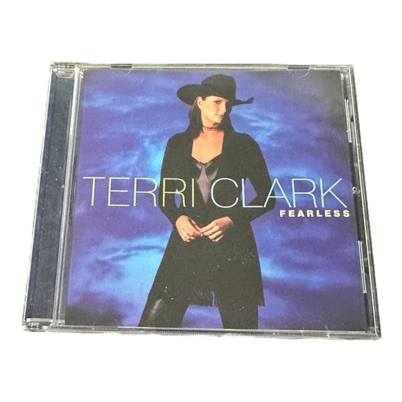Terri Clark Fearless CD - Picture 1 of 8